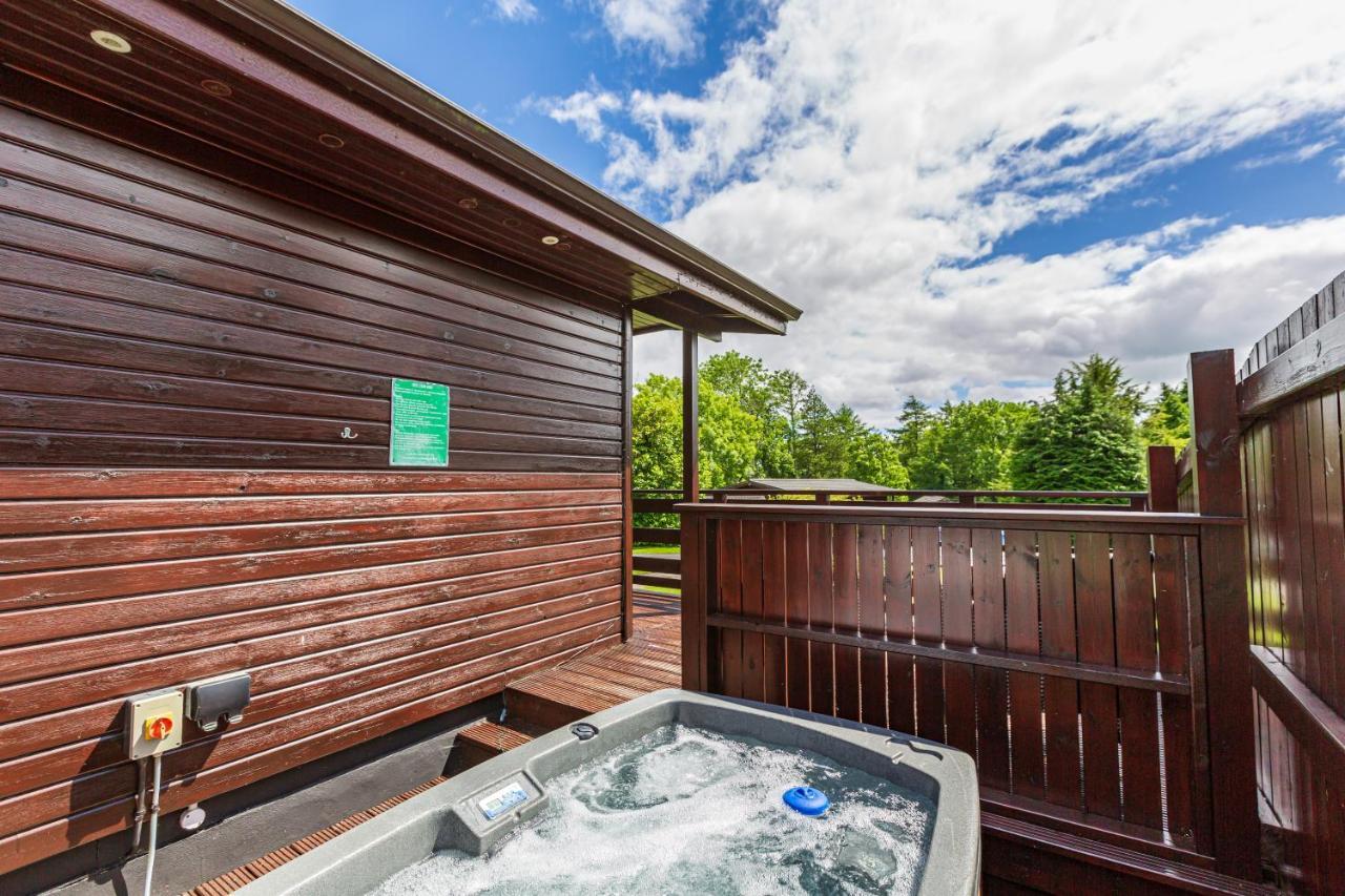 Bluebell Lodge 9 With Hot Tub Newton Stewart Zewnętrze zdjęcie