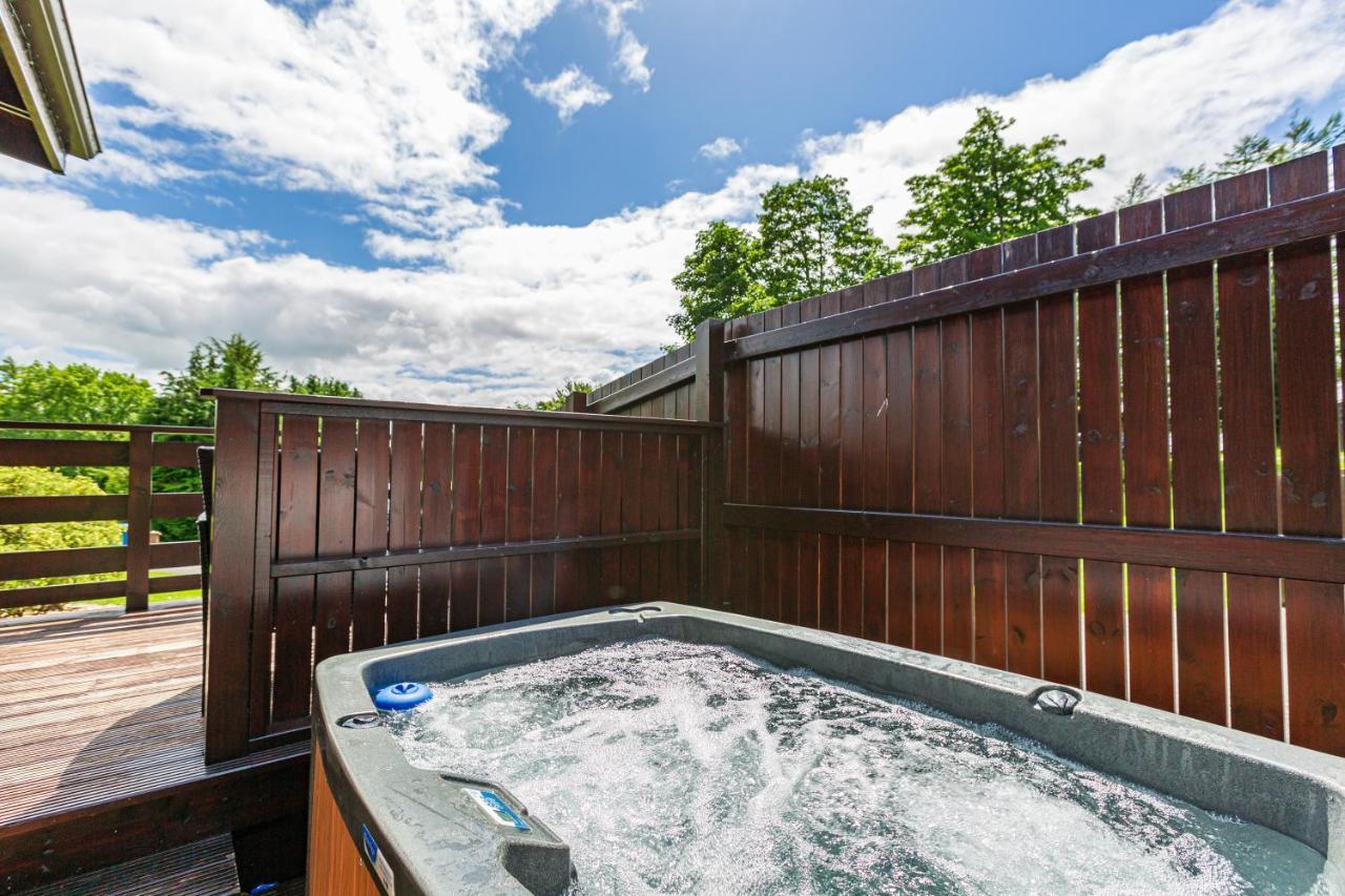 Bluebell Lodge 9 With Hot Tub Newton Stewart Zewnętrze zdjęcie